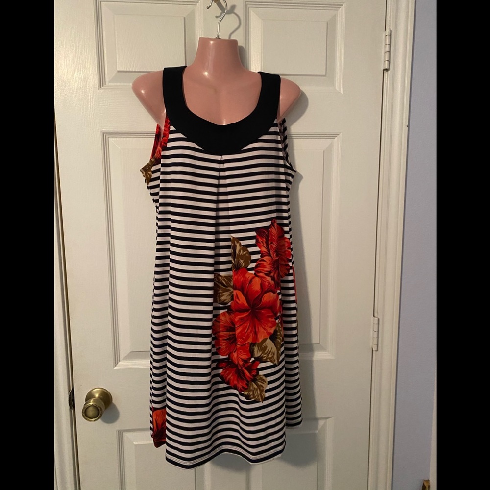 Fun dress, daytime cruise! Size12